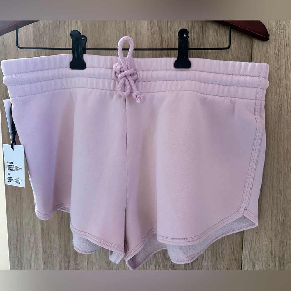 Aritzia Sweatfleece women’s short, size medium in Dusty Pink